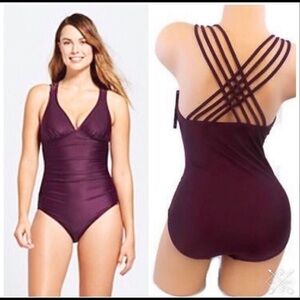 𝅺MERONA one piece plum strappy swimsuit. NWT‎